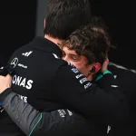 Kimi Antonelli célèbre sa première victoire en F1 au GP de Chine 2026