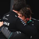 Kimi Antonelli célèbre sa première victoire en F1 au GP de Chine 2026