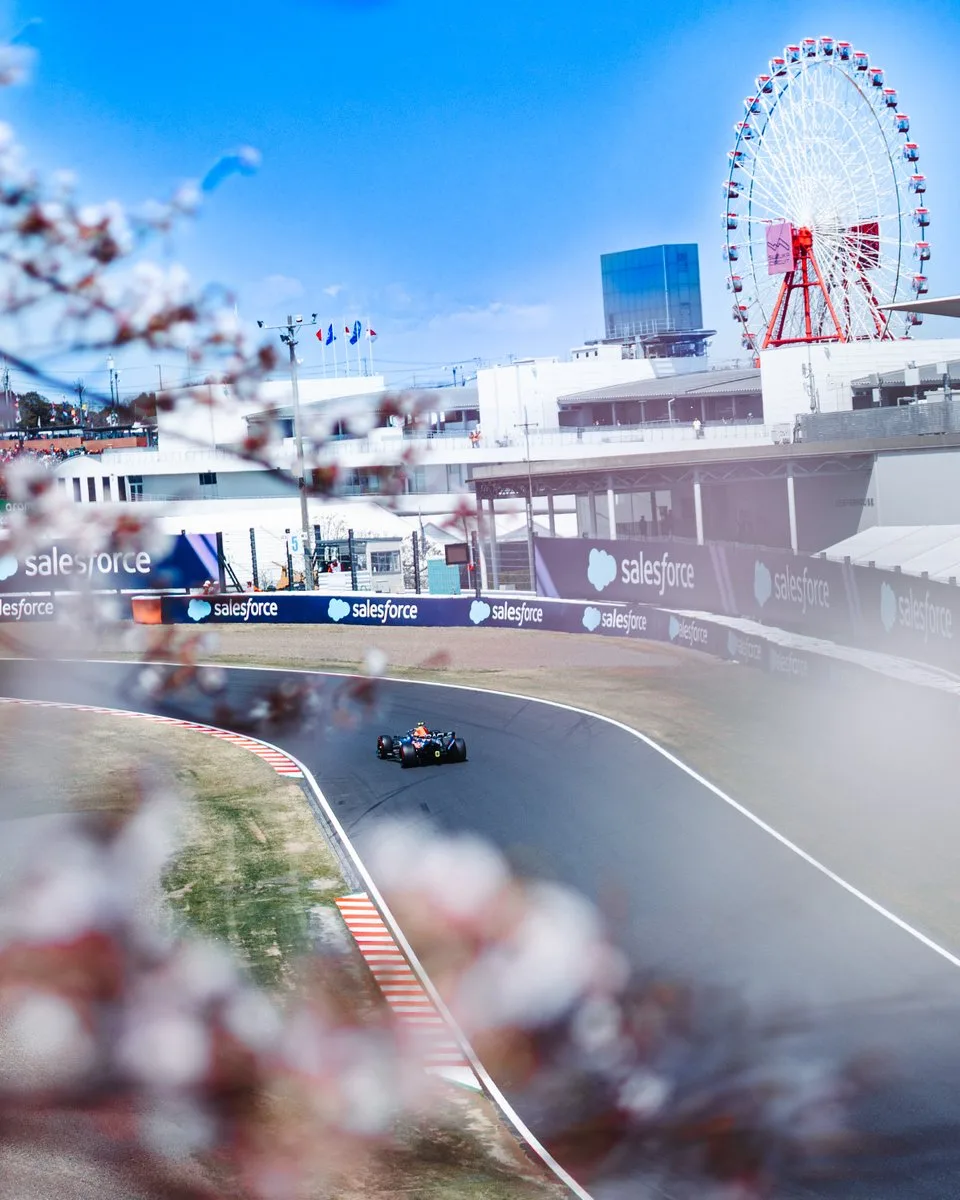 George Russell au volant de la Mercedes lors des essais libres du GP du Japon 2026 à Suzuka