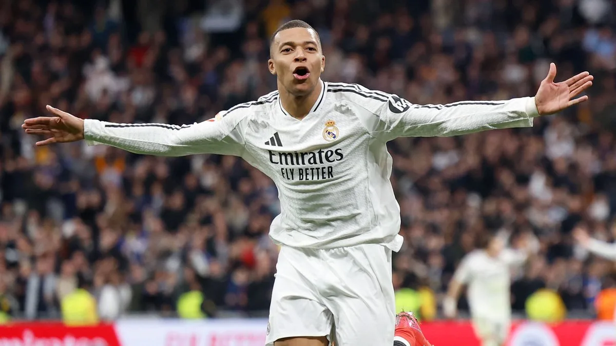 Kylian Mbappe Real Madrid maillot blanc critiques avant quart de finale Bayern Munich