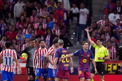 Action de jeu lors d'Atlético Madrid contre Barcelone en LaLiga J30, 4 avril 2026