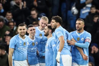 Bernardo Silva avec le maillot de Manchester City avant son départ en fin de saison 2025-26