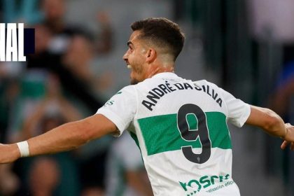 Joueurs de l Atletico Madrid apres la defaite contre Elche en Liga