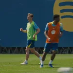 Frenkie de Jong retrouve le groupe d'entraînement du FC Barcelone avant le retour LDC contre l'Atlético Madrid