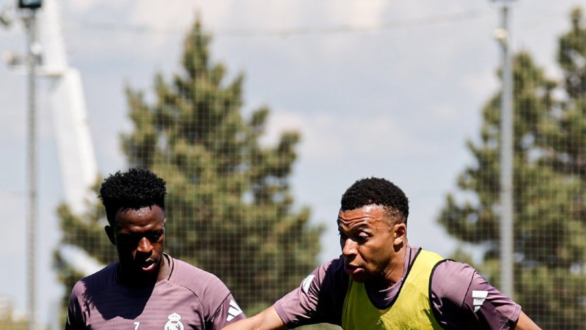 Kylian Mbappe et Vinicius Jr au Real Madrid - Arbeloa defend les Francais 2026