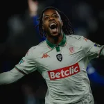 Elye Wahi célèbre son doublé lors de la demi-finale Strasbourg Nice en Coupe de France 2026