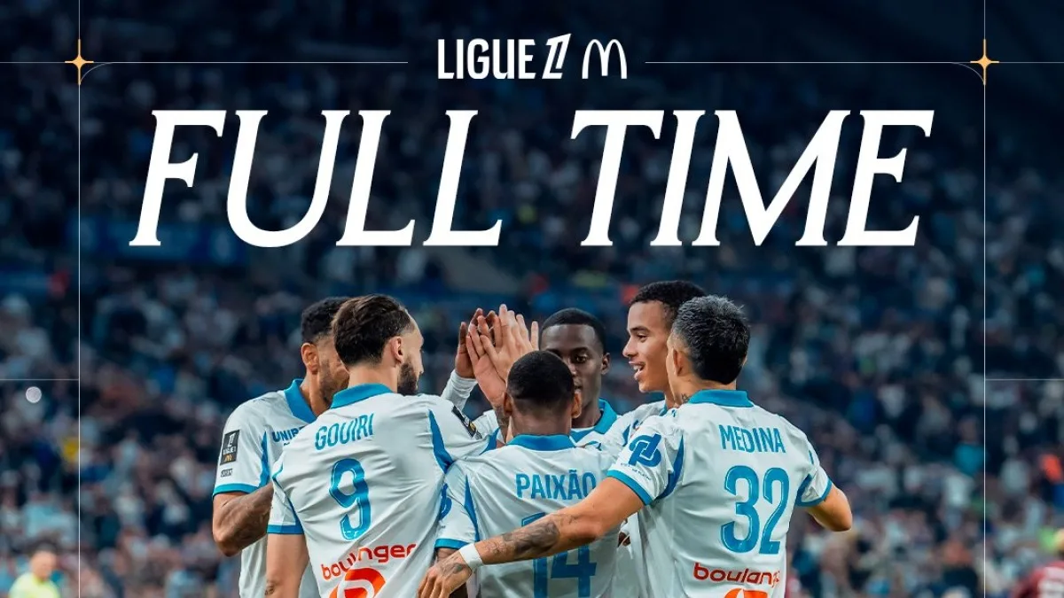 Aubameyang et les joueurs de l'OM célèbrent la victoire 3-1 contre Metz en Ligue 1