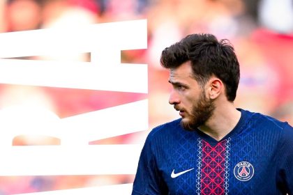 Kvaratskhelia célèbre son doublé lors de PSG 3-0 Nantes, Ligue 1, 22 avril 2026