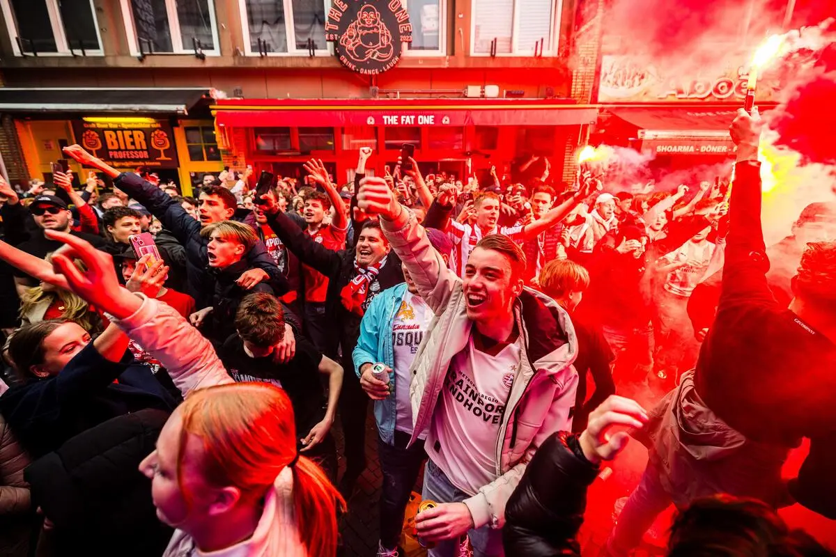 PSV Eindhoven sacre champion Eredivisie 2026 Philips Stadion