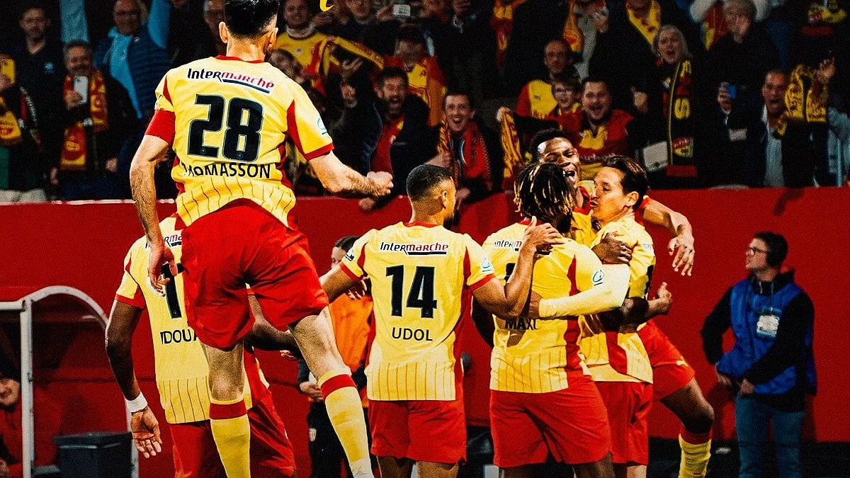 RC Lens qualifié en finale de la Coupe de France 2026 après victoire 4-1 contre Toulouse
