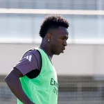 Vinicius Jr à l’entraînement avec le Real Madrid, ciblé par la Premier League lors du mercato 2026