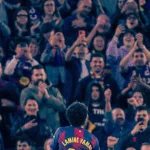 Lamine Yamal célèbre son but lors du derby Barca-Espanyol, match de la Liga avril 2026