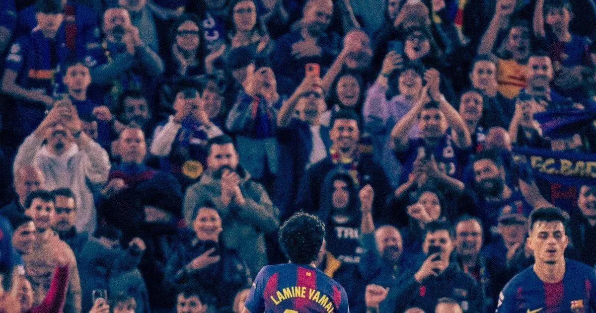 Lamine Yamal célèbre son but lors du derby Barca-Espanyol, match de la Liga avril 2026