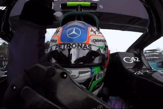 Kimi Antonelli célèbre sa victoire au Grand Prix de Miami 2026 avec Mercedes