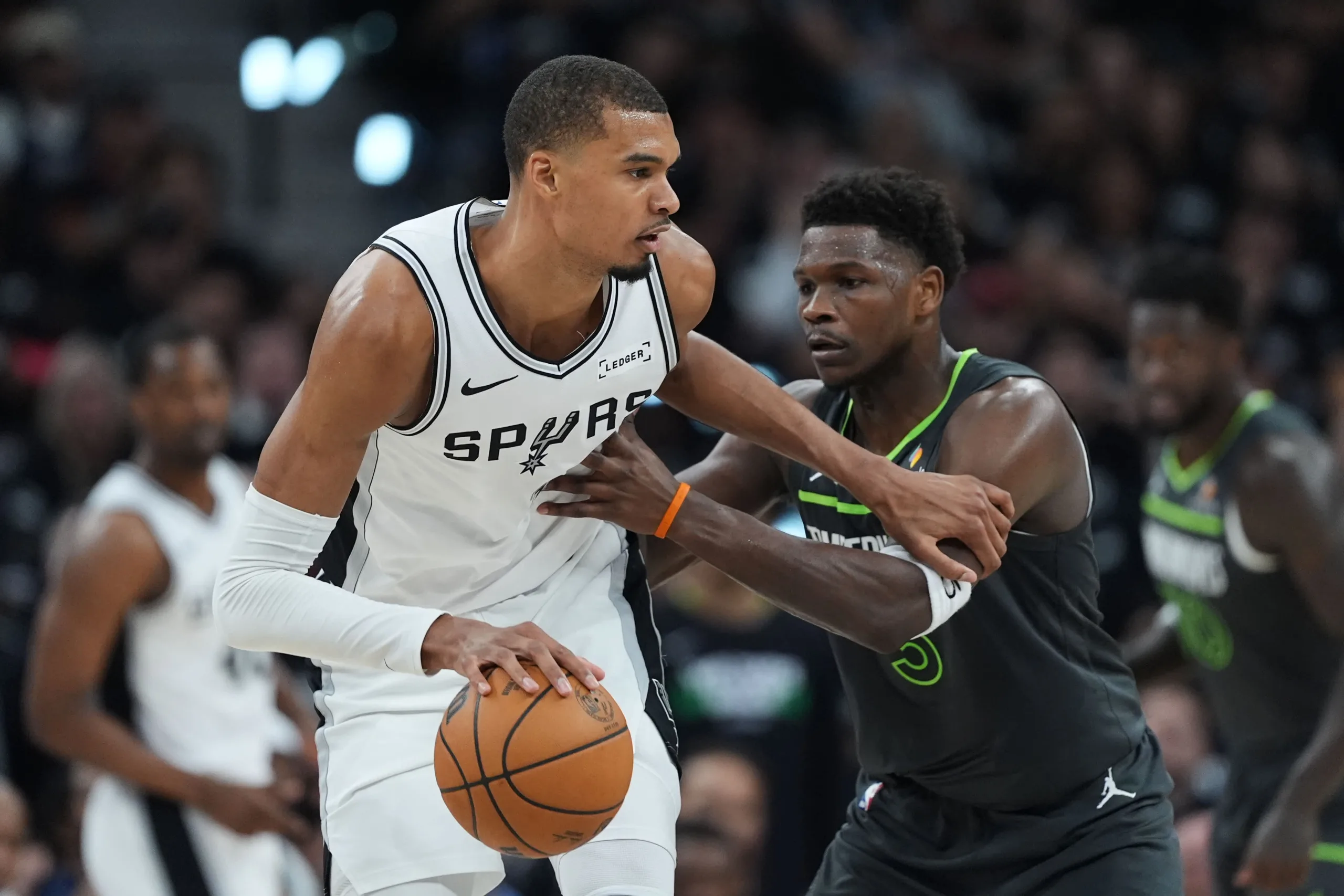 Victor Wembanyama et les Spurs dominent les Timberwolves 133-95 en Game 2 des playoffs NBA 2026