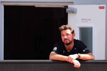 Stan Wawrinka ému lors de ses adieux à Roland-Garros 2026 face à Jesper de Jong