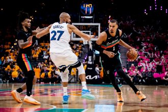 Wembanyama record 12 contres playoffs NBA Game 1 Spurs Timberwolves 2026