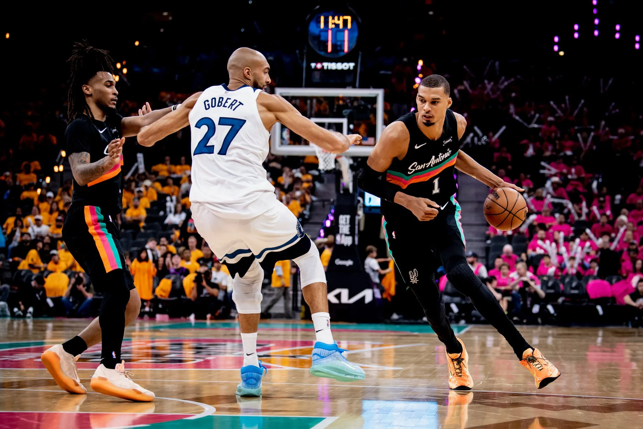 Wembanyama record 12 contres playoffs NBA Game 1 Spurs Timberwolves 2026