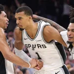 Wembanyama Game 4 contre le Thunder — Spurs égalisent 2-2 NBA Playoffs 2026