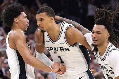 Wembanyama Game 4 contre le Thunder — Spurs égalisent 2-2 NBA Playoffs 2026