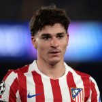 Julián Álvarez sous le maillot de l'Atlético de Madrid lors du conflit mercato avec le FC Barcelone