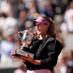 Mirra Andreeva soulève la Coupe Suzanne-Lenglen à Roland-Garros 2026