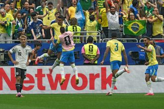 Casemiro célèbre son but lors de Brésil-Japon en Coupe du monde 2026