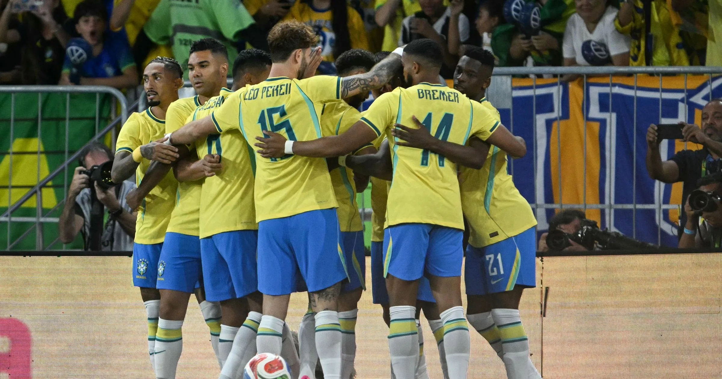 Les joueurs du Bresil celebrent un but en match amical de preparation a la Coupe du Monde 2026