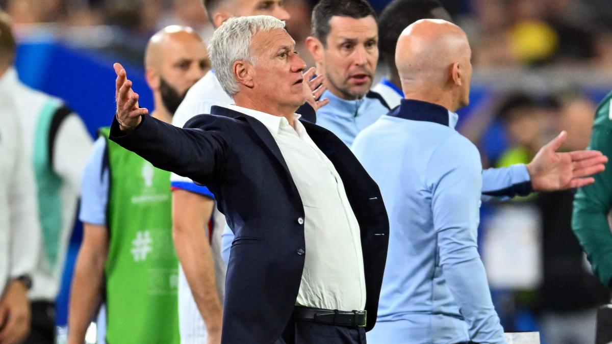 Didier Deschamps sur le banc de l'équipe de France avant France-Suède en 16es de finale du Mondial 2026