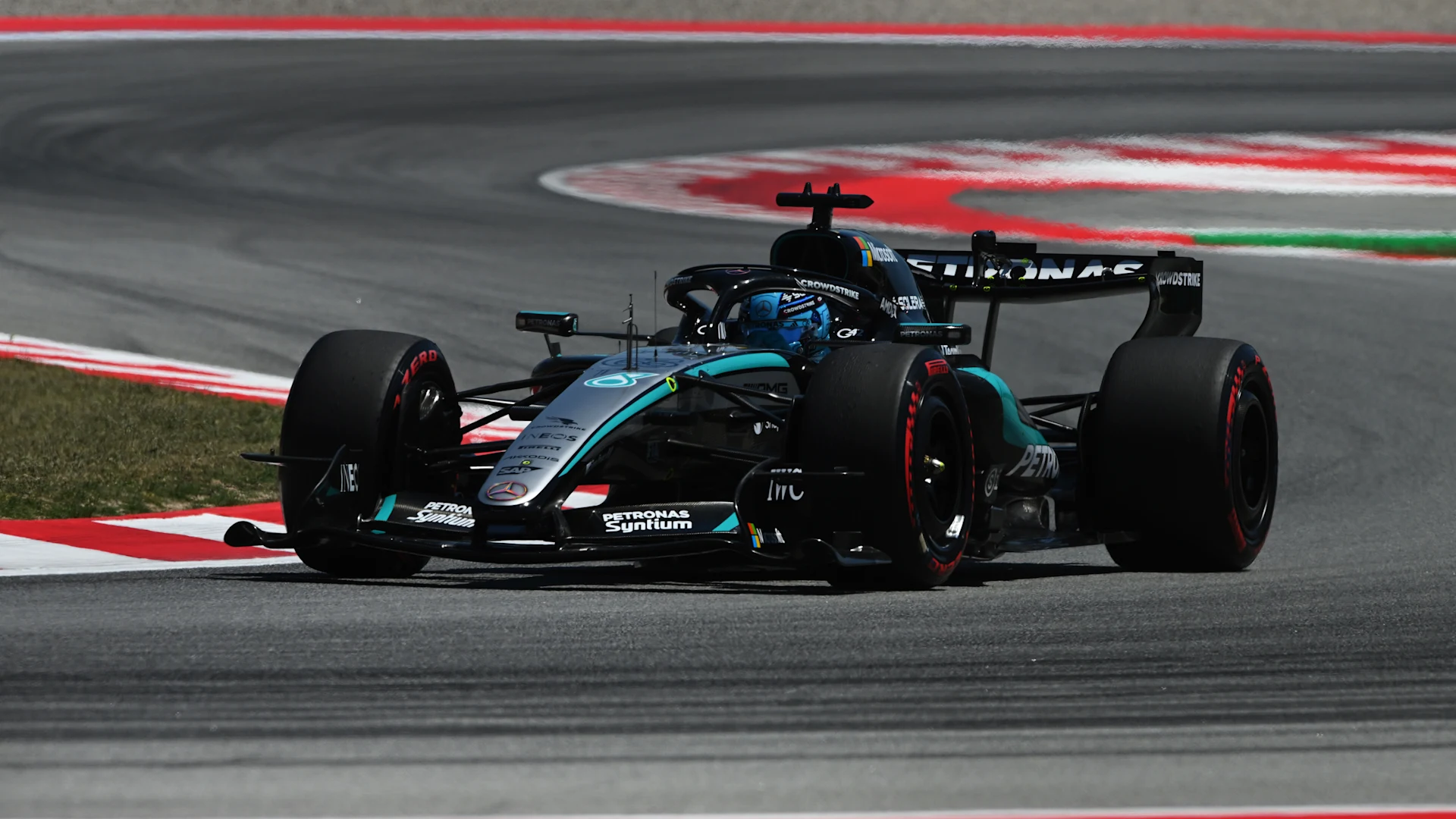 George Russell (Mercedes W17) en piste lors des EL3 du GP de Barcelone-Catalogne 2026, circuit de Barcelona-Catalunya
