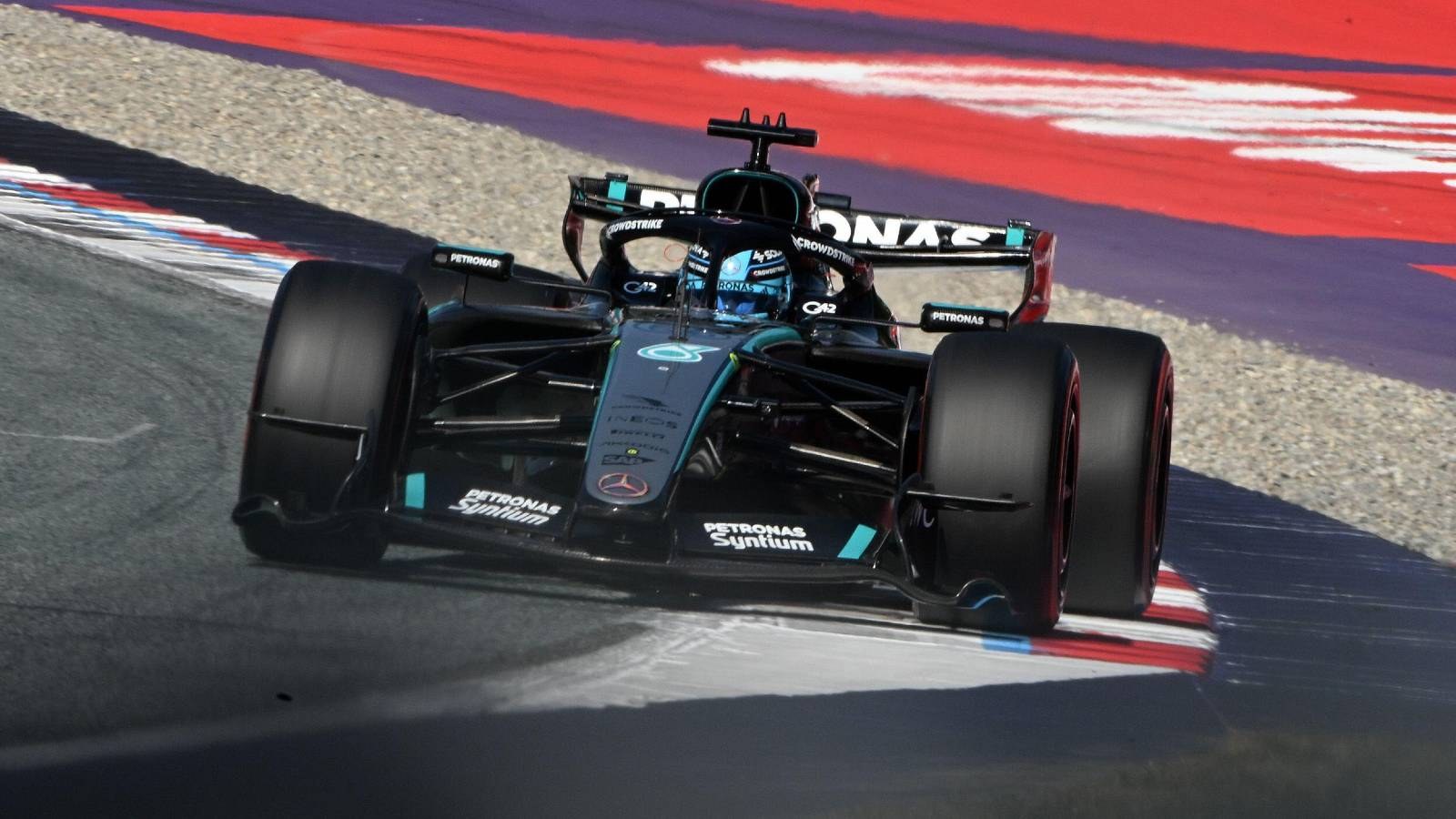 George Russell (Mercedes) célèbre sa victoire au Grand Prix d'Autriche 2026 sur le Red Bull Ring