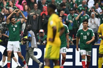 Raul Jimenez celebre son but lors de Mexique - Afrique du Sud au Mondial 2026