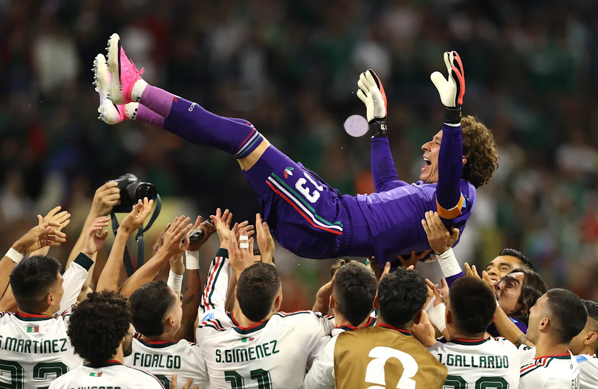 Les joueurs du Mexique célèbrent leur qualification à la Coupe du monde 2026