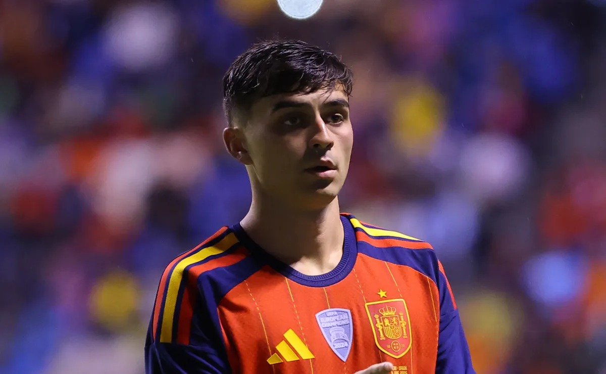 Pedri sous le maillot de l'Espagne lors du match amical Pérou-Espagne avant le Mondial 2026