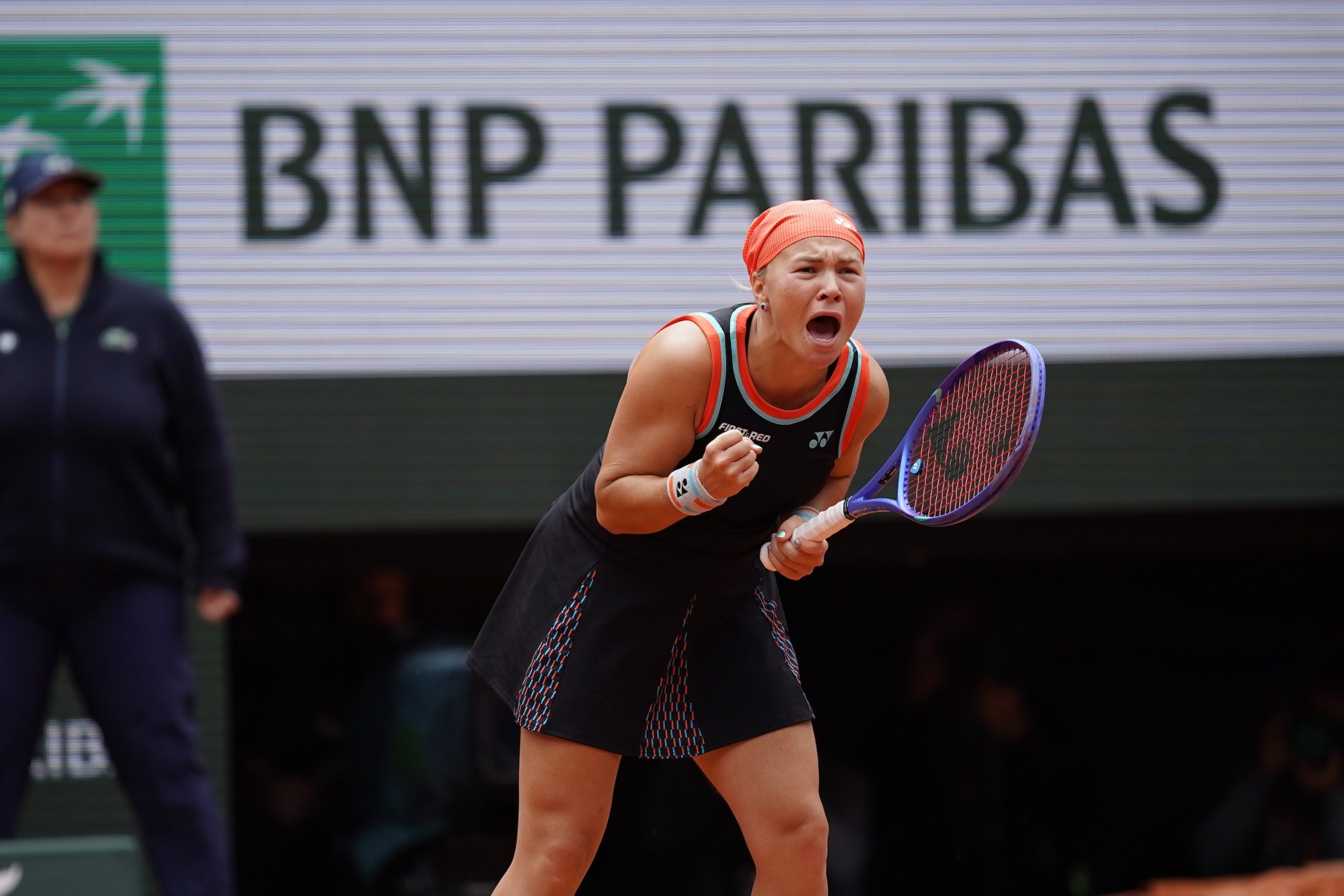 Diana Shnaider renverse Aryna Sabalenka en quarts de finale Roland Garros 2026
