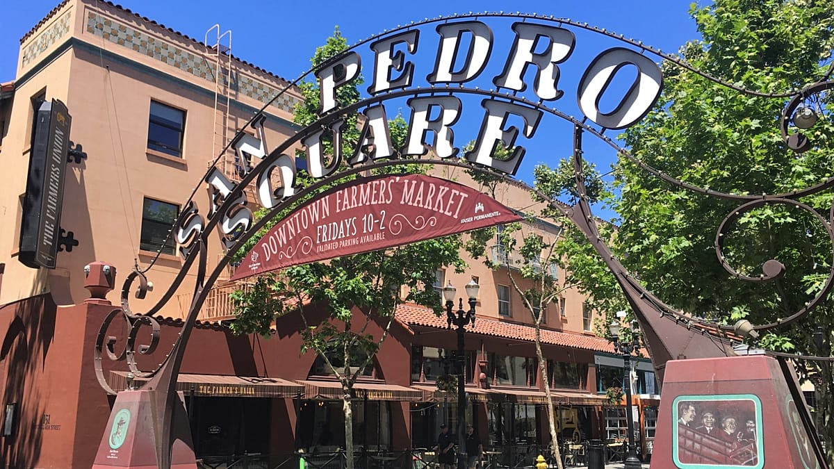 Entrée de San Pedro Square à San José, fan-zone de la Coupe du monde 2026