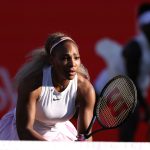 Serena Williams sur le gazon du Queen's Club lors de son retour en double en 2026