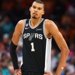 NBA Finals 2026 — Brunson renverse les Spurs en clutch, les Knicks volent le Game 1 (105-95)