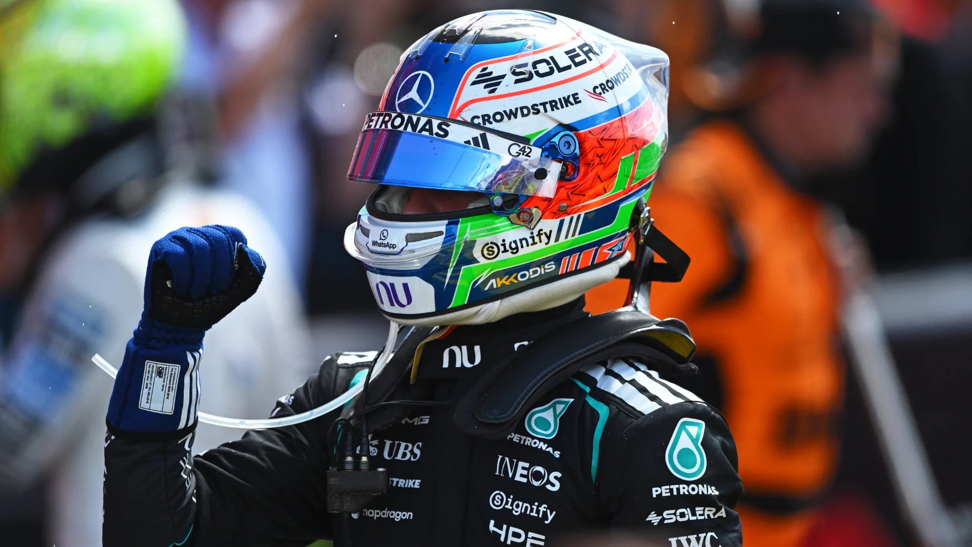 Kimi Antonelli célèbre sa victoire lors du sprint Silverstone 2026