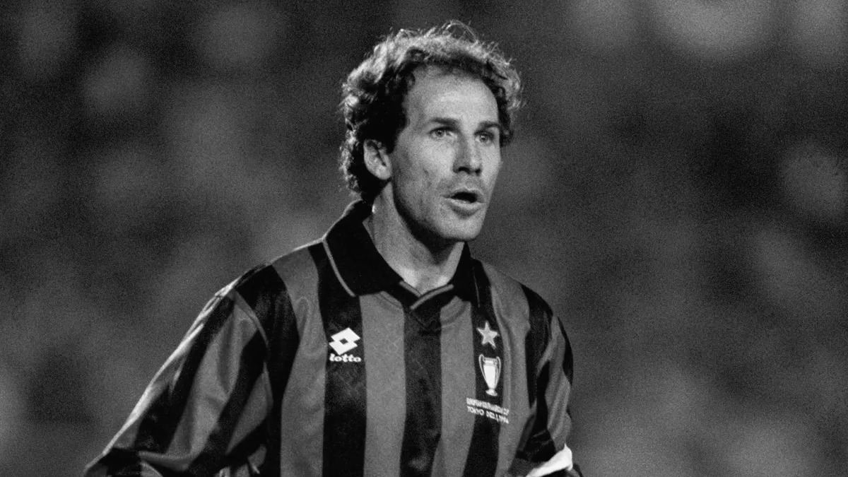 Franco Baresi sous le maillot de l'AC Milan, légende du football italien