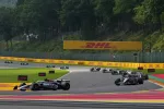 Peloton de Formule 1 dans le Raidillon au Grand Prix de Belgique 2026 à Spa-Francorchamps