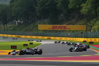 Peloton de Formule 1 dans le Raidillon au Grand Prix de Belgique 2026 à Spa-Francorchamps