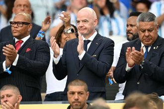 Gianni Infantino aux côtés de dirigeants de l'AFA lors du Mondial 2026