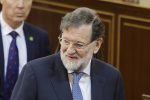 Mariano Rajoy, ex-Premier ministre espagnol, pointe du doigt lors d'une intervention publique