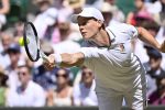 Jannik Sinner en action lors des quarts de finale de Wimbledon 2026