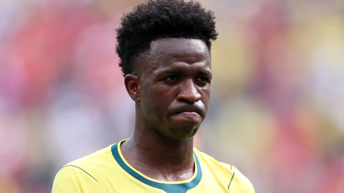 Vinícius Júnior avec un menton plus marqué lors de la Coupe du monde 2026, avant sa chirurgie esthétique