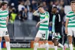 Joueurs du Celtic depites apres l'elimination face au LASK en barrages de Ligue des Champions