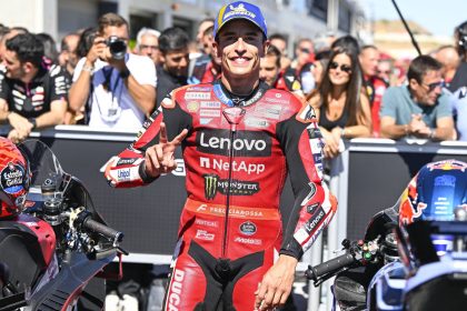 Marc Marquez célèbre sa victoire au Grand Prix d'Aragon MotoGP 2026