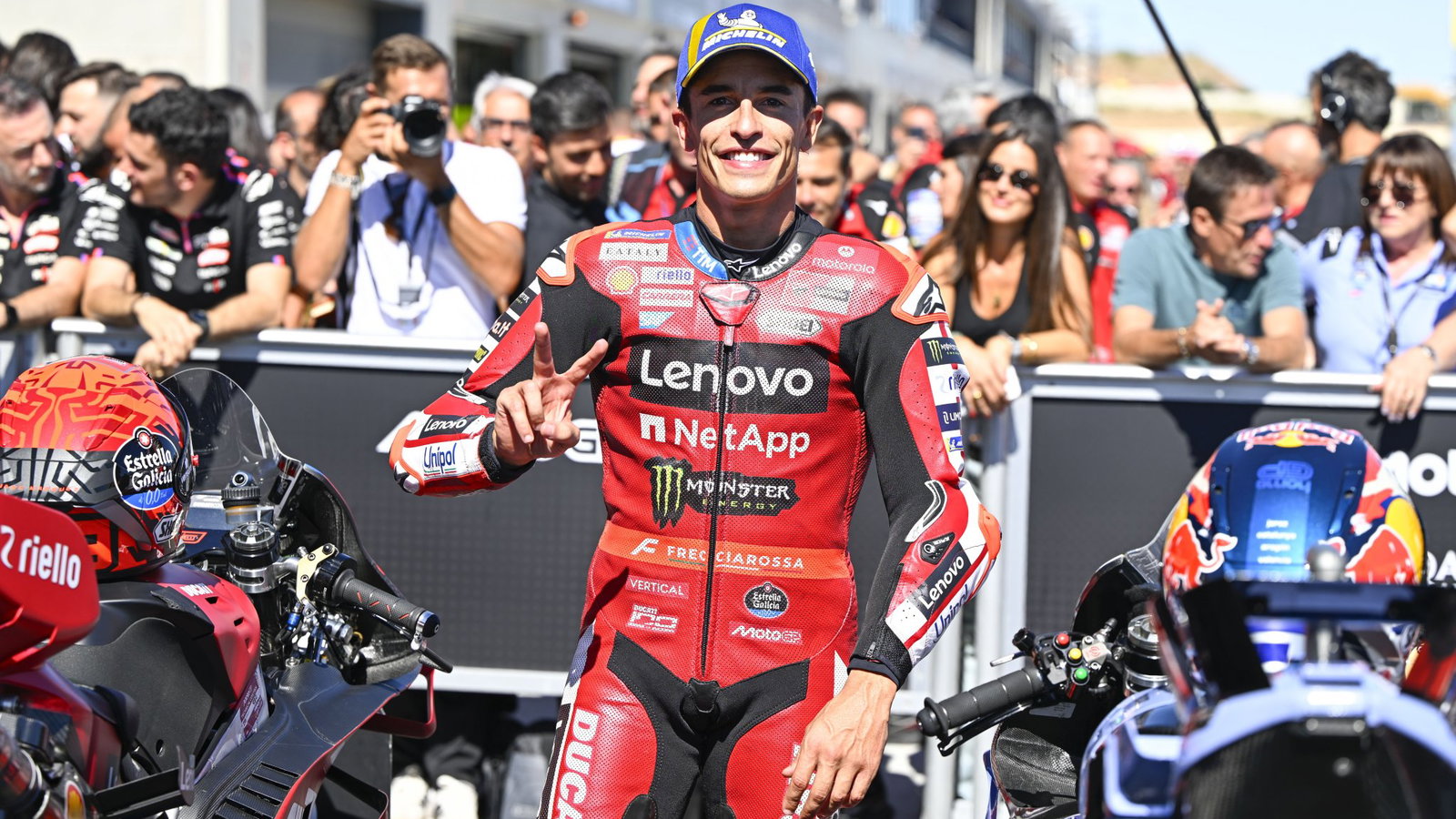 Marc Marquez célèbre sa victoire au Grand Prix d'Aragon MotoGP 2026