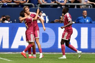 Joueurs du Real Madrid célèbrent un but lors du match amical face à Schalke 04